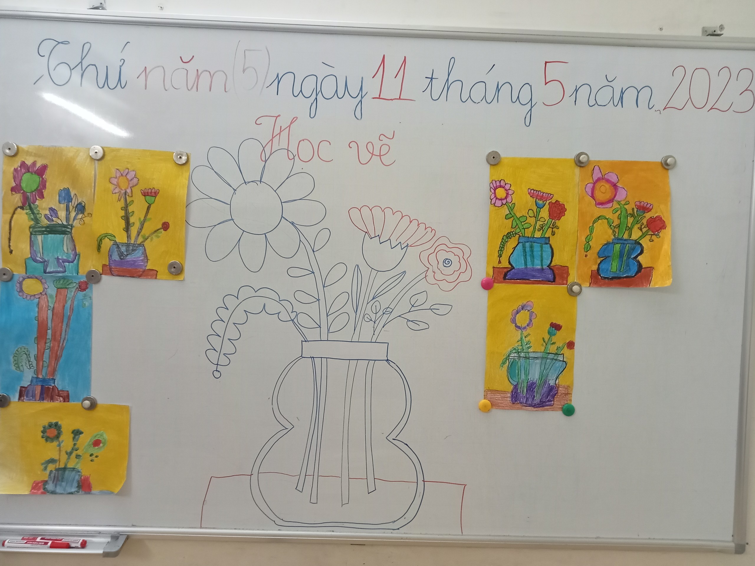 DRAWING SESSION – FLOWER VASE
