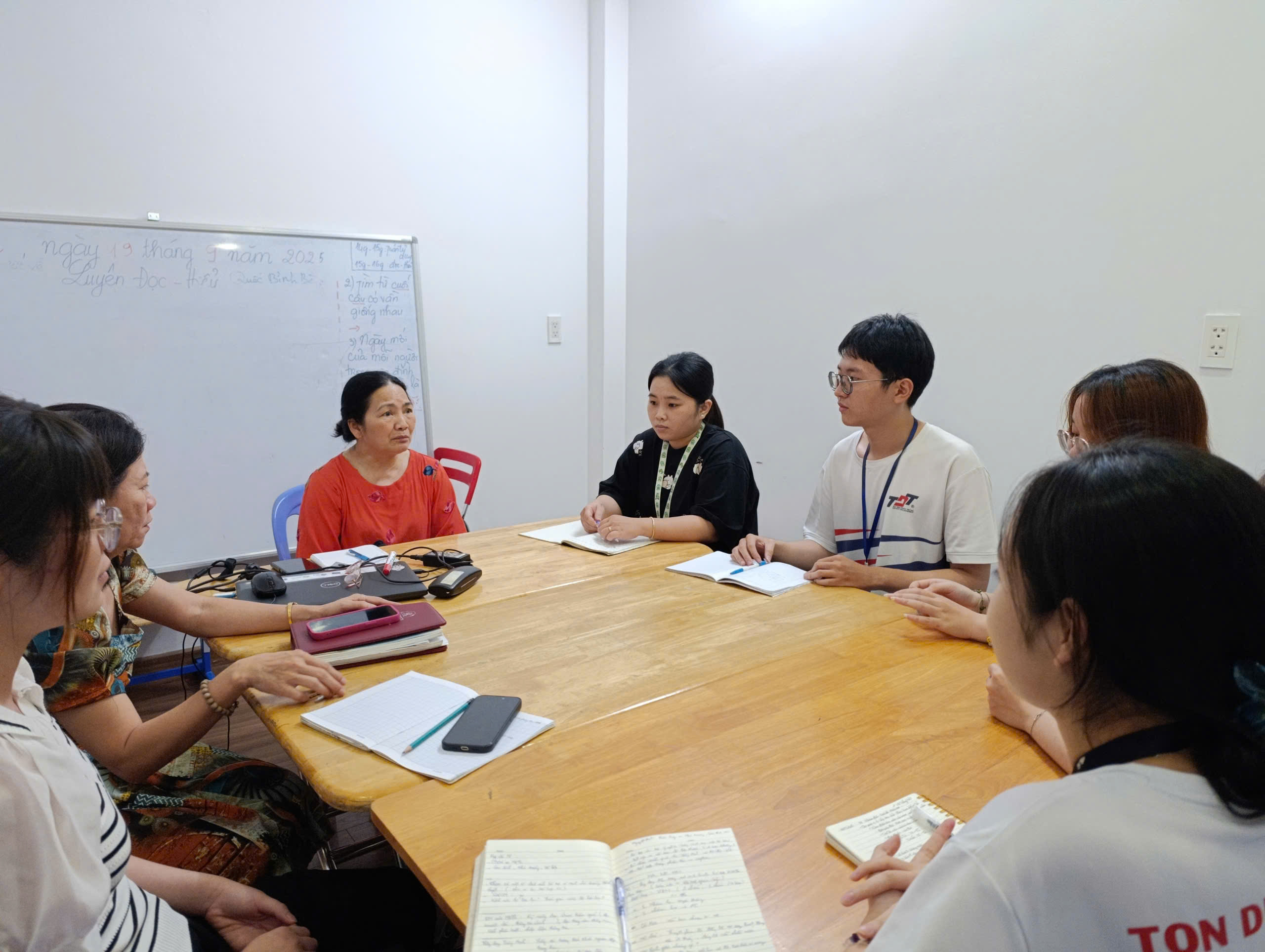 HỌP LƯỢNG GIÁ TUẦN CÙNG SINH VIÊN THỰC TẬP CÔNG TÁC XÃ HỘI VI MÔ