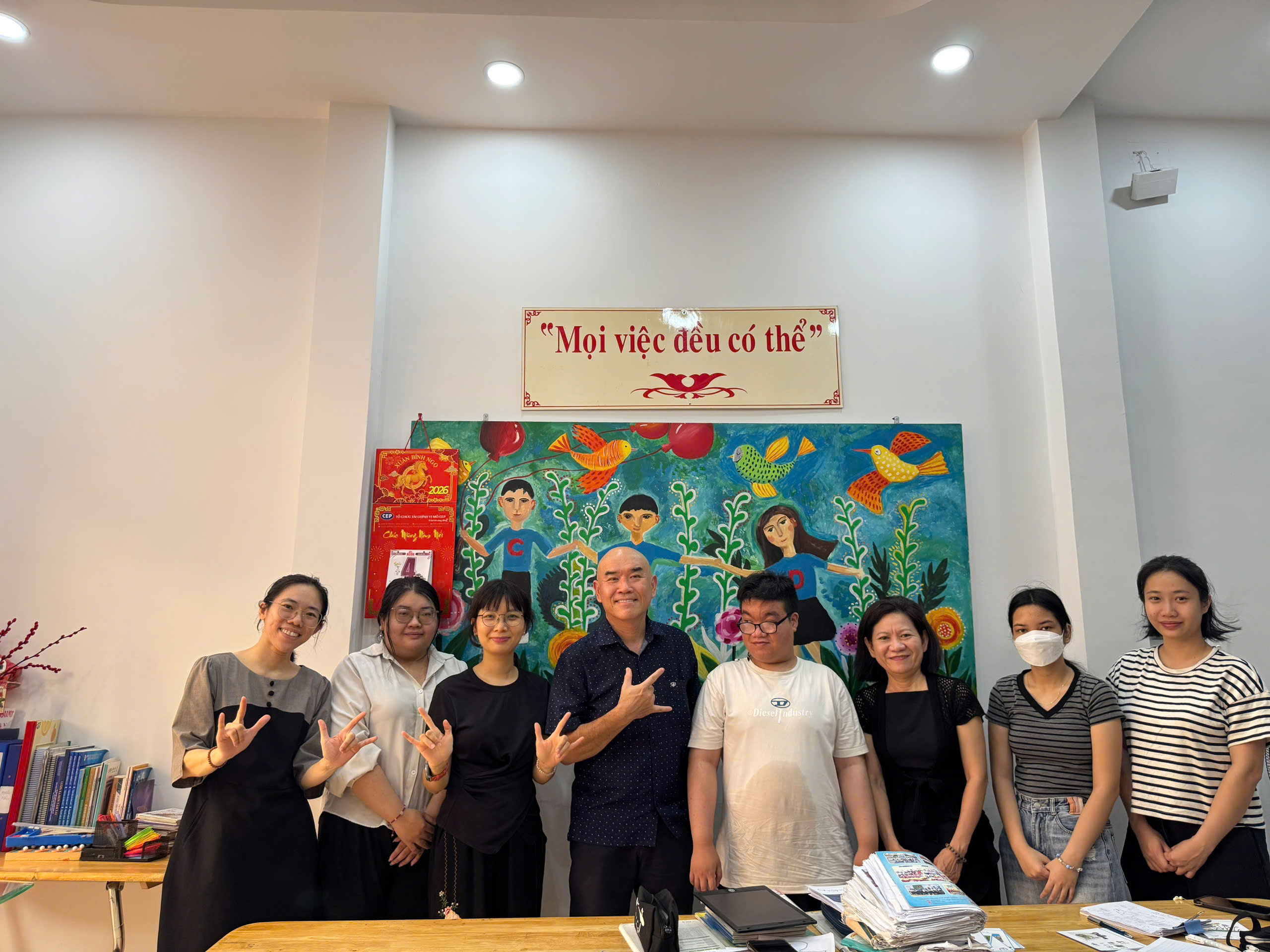 HAI CÁC VỊ KHÁC ĐẶC BIỆT GHÉ THĂM CED