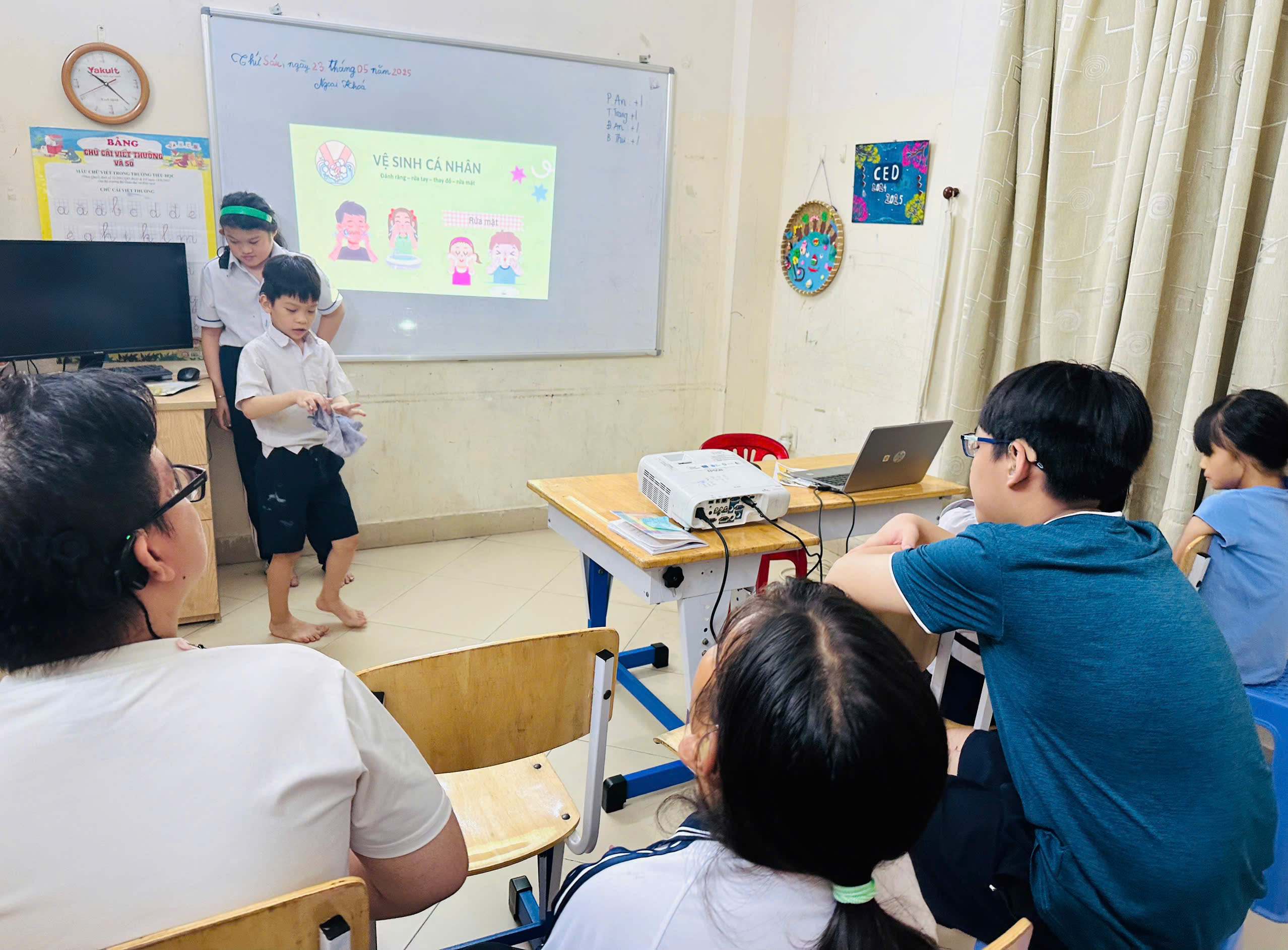 NGOẠI KHÓA: RÈN LUYỆN KỸ NĂNG CHĂM SÓC BẢN THÂN