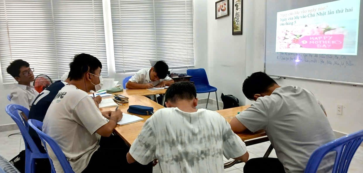 NGOẠI KHÓA: NGÀY CỦA MẸ