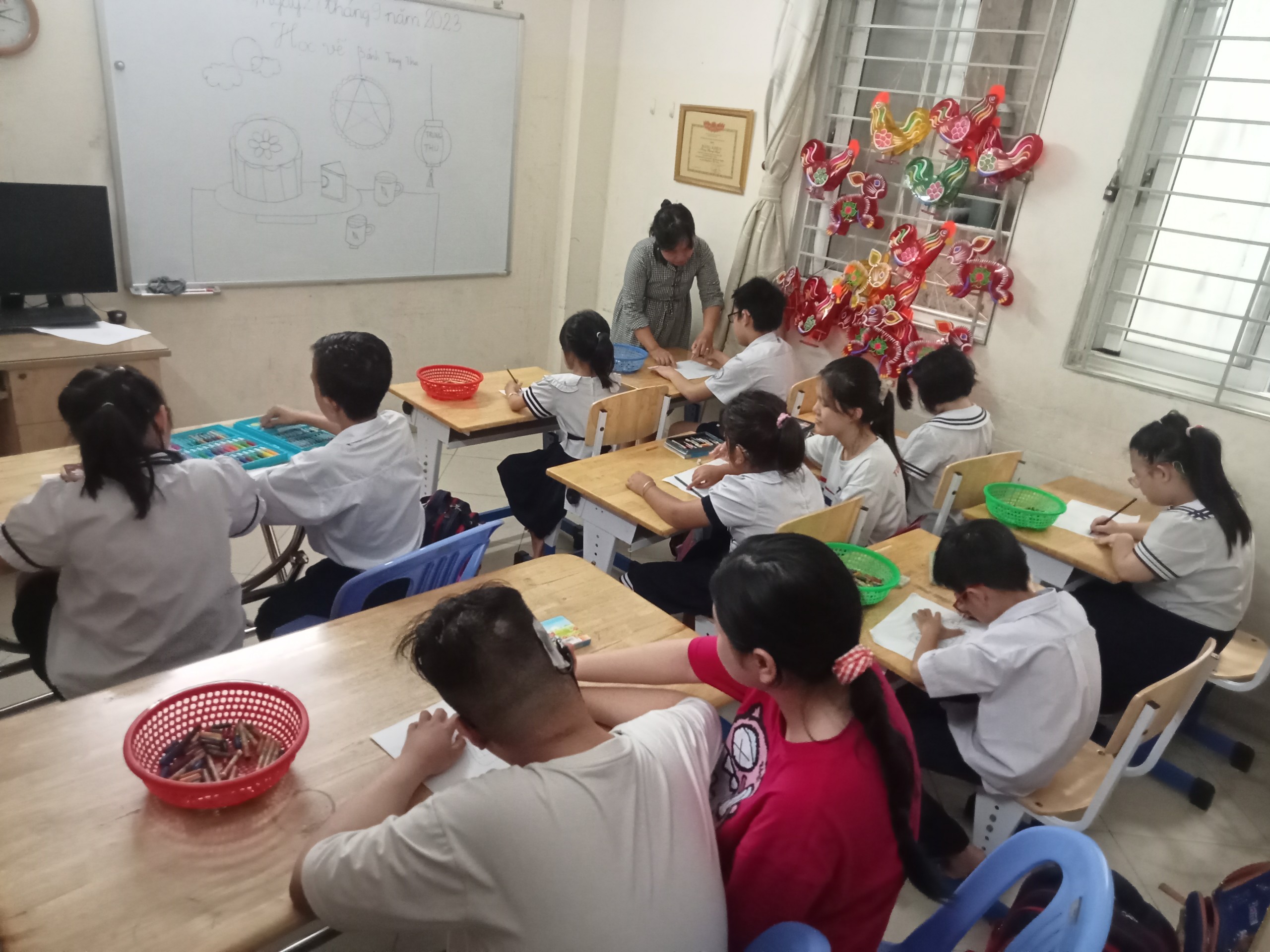 HỌC VẼ - BÁNH TRUNG THU