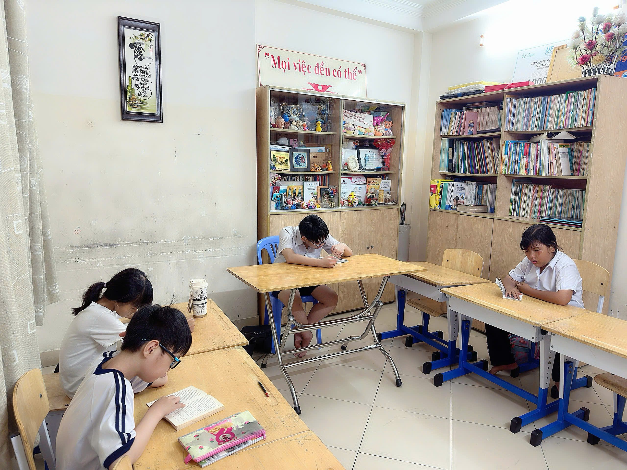 GIỜ TỰ HỌC: CÙNG ĐỌC SÁCH VÀ CHIA SẺ TỪ VỰNG YÊU THÍCH