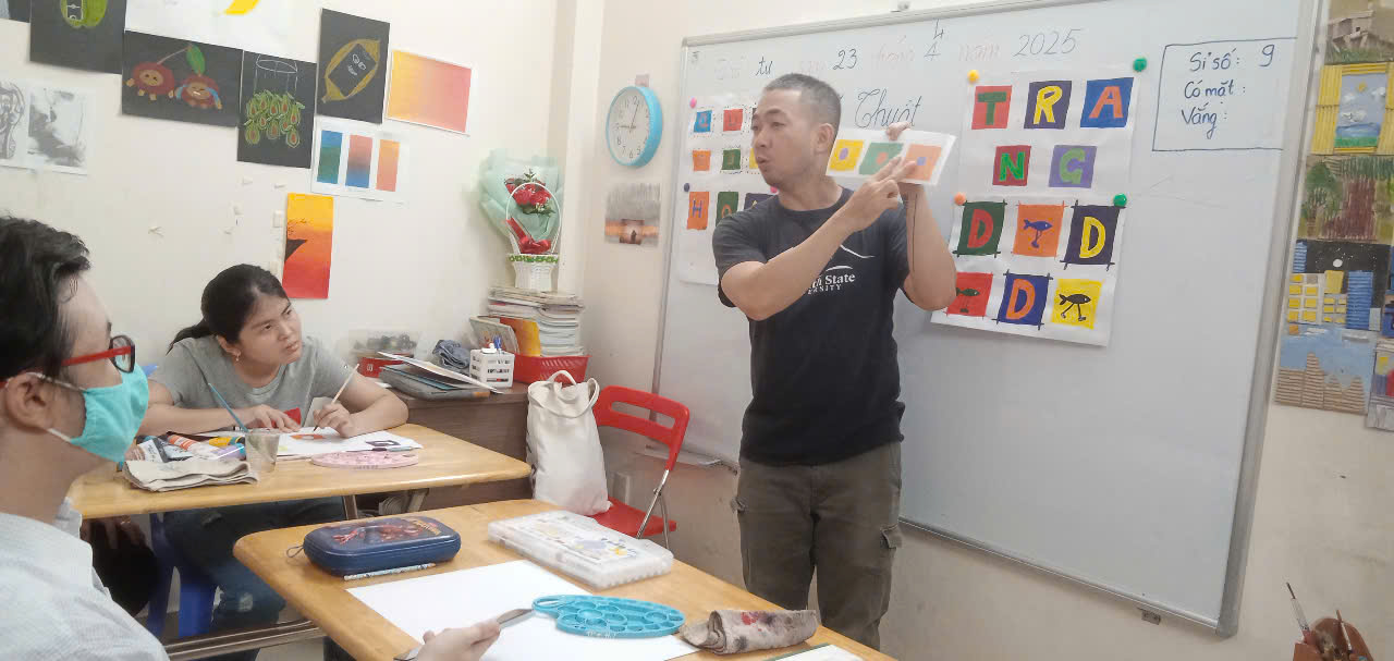 HỌC MỸ THUẬT: VẼ PHỐI MÀU TƯƠNG PHẢN CHO CÁC LOGO