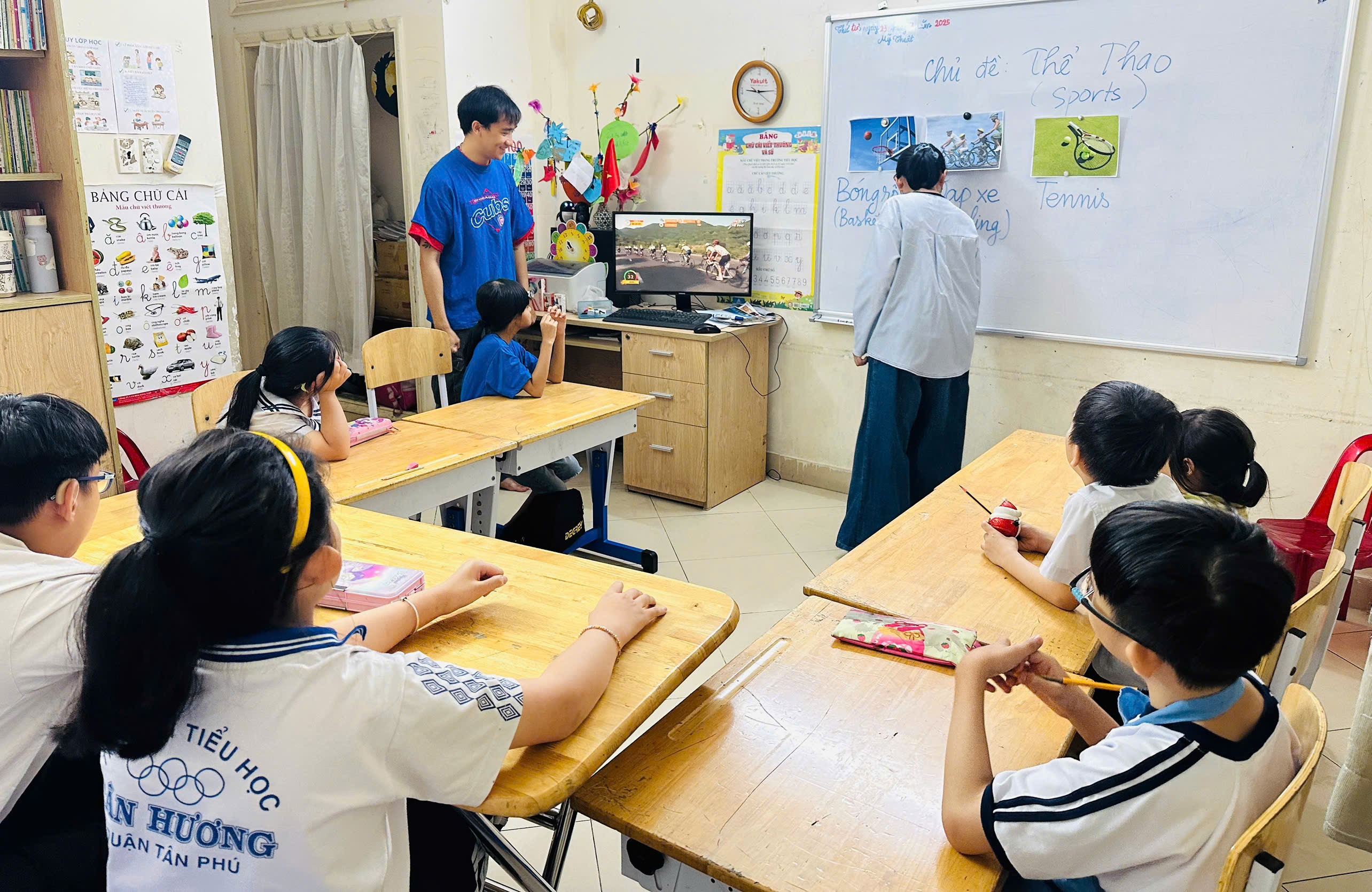 HỌC MỸ THUẬT: SẮC MÀU THỂ THAO.