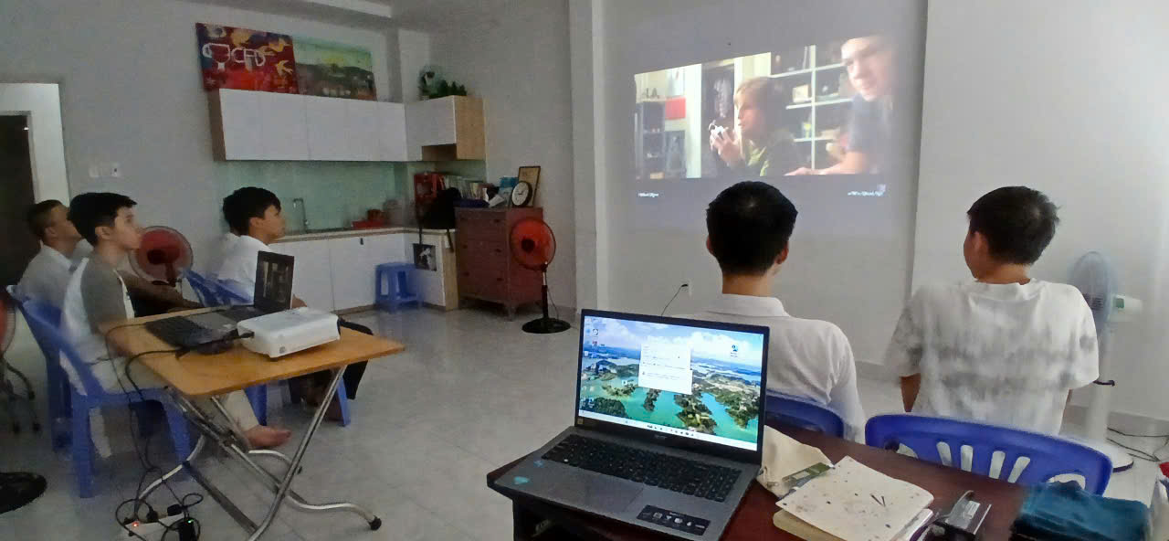 NGOẠI KHÓA: XEM PHIM “ĐIỀU KỲ DIỆU”.