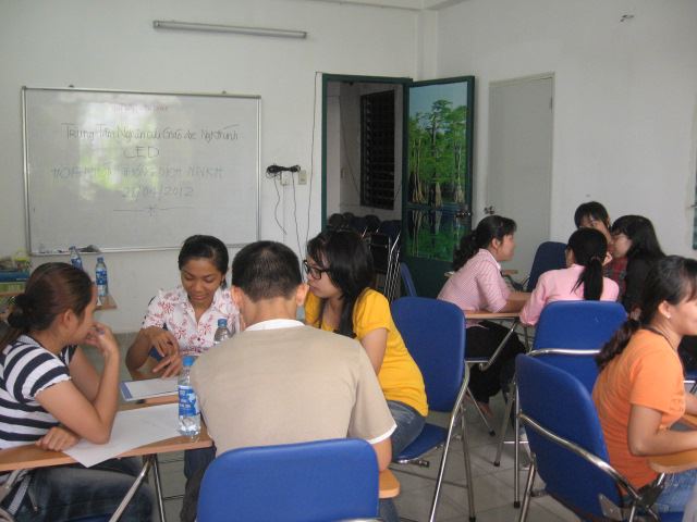 Sinh hoạt nhóm Thông dịch viên NNKH