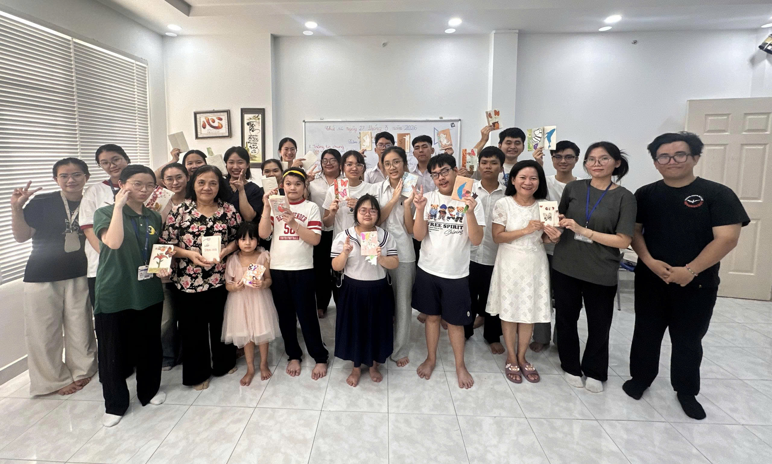 NGOẠI KHÓA: LÀM SỔ THỦ CÔNG VÀ THẺ ĐÁNH DẤU TRANG