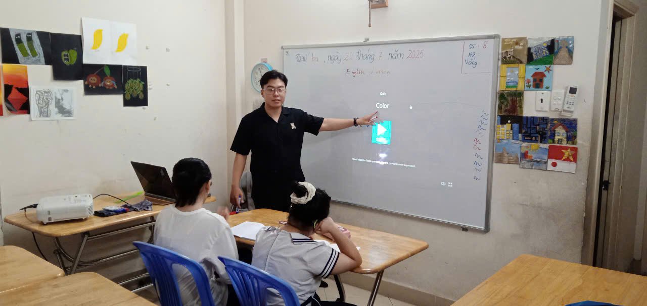 ENGLISH CLASS: COLORS & NUMBERS